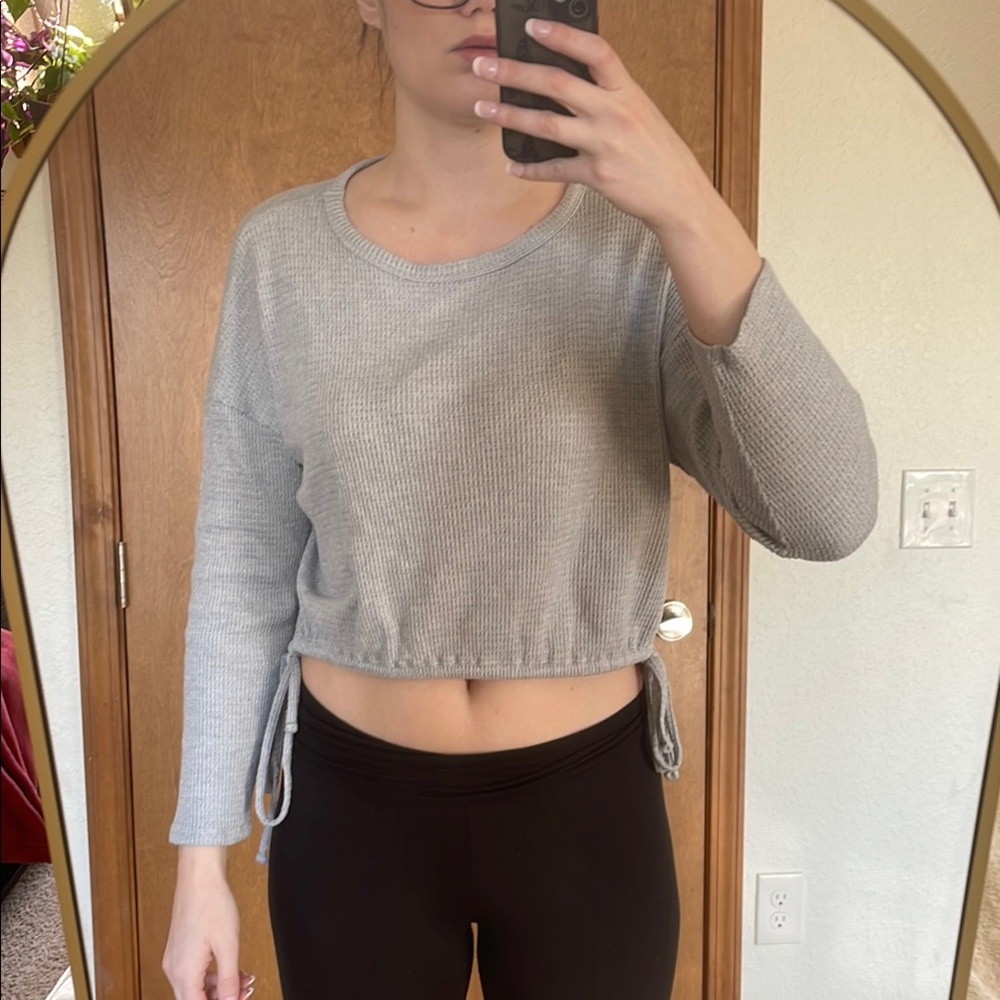 Gray Cropped Sweater with Side Ties Forever 21 (M)